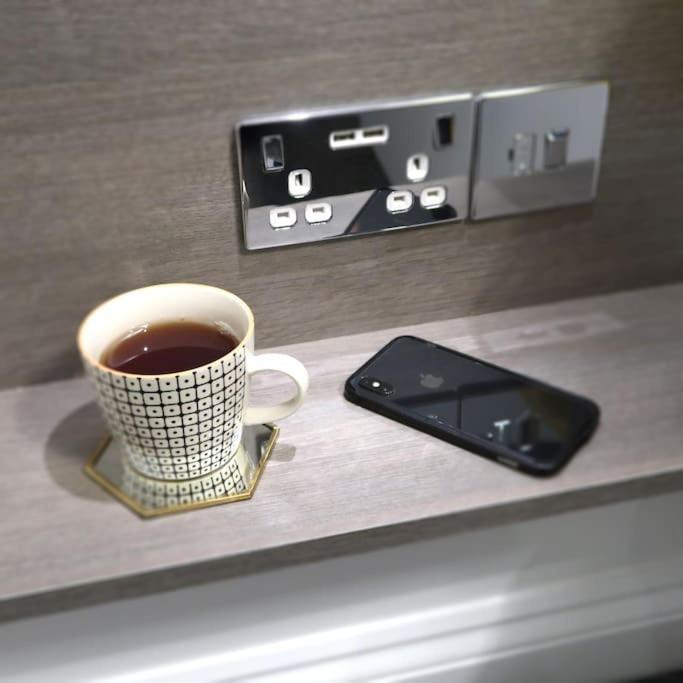 ***Spotless, Bright 1 Double Bed Apartment*** Bath Bagian luar foto
