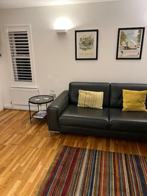 ***Spotless, Bright 1 Double Bed Apartment*** Bath Bagian luar foto